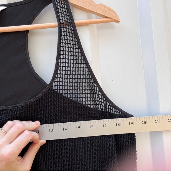 Ariat Blouse Black Mesh Silk Racerback Womens Sleeveless Large L - Picture 7 of 9